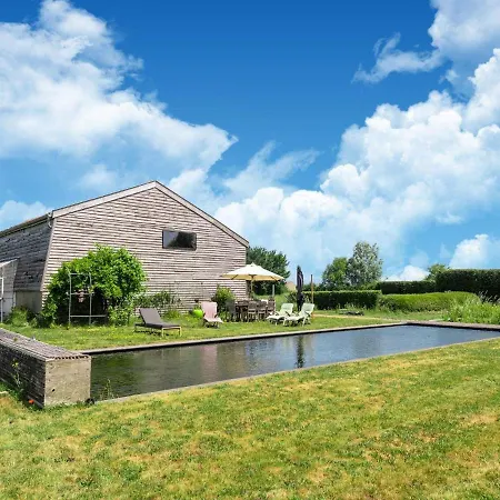 Hotel Wellinghoeve With Swimming Pool And Unique Location