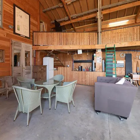 Wellinghoeve With Swimming Pool And Unique Location