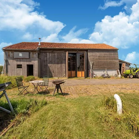 Wellinghoeve With Swimming Pool And Unique Location * Nieuwmunster