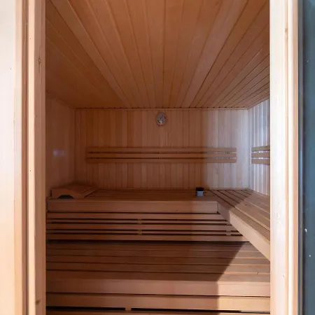 Wellinghoeve With Swimming Pool And Unique Location 酒店 Nieuwmunster