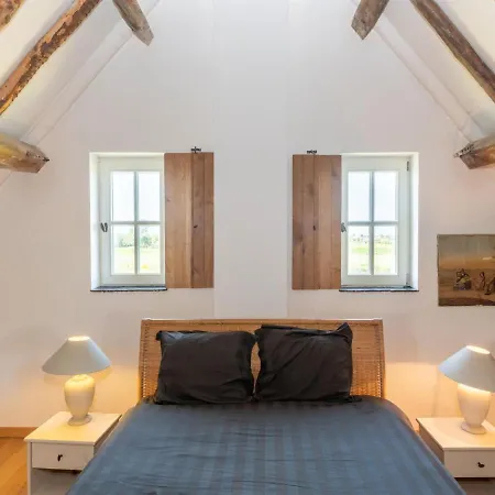 Hotel Wellinghoeve With Swimming Pool And Unique Location