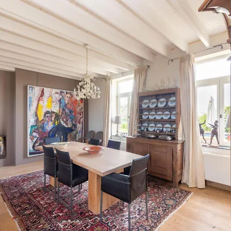 Wellinghoeve With Swimming Pool And Unique Location