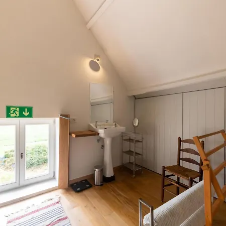 Wellinghoeve With Swimming Pool And Unique Location * Nieuwmunster