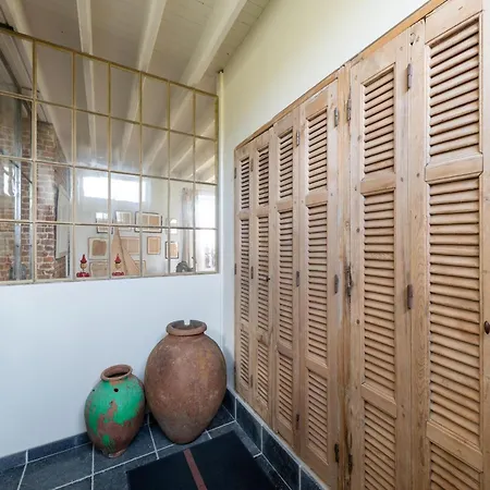 Wellinghoeve With Swimming Pool And Unique Location 酒店